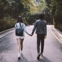 情侣之间很亲密照片头像