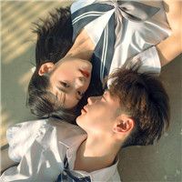 情侣之间很亲密照片头像