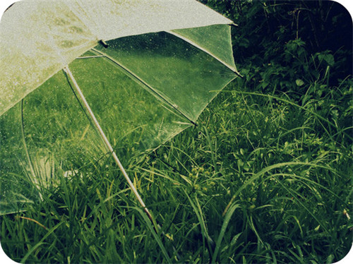 超伤感女生个性签名_我永远不是谁的谁