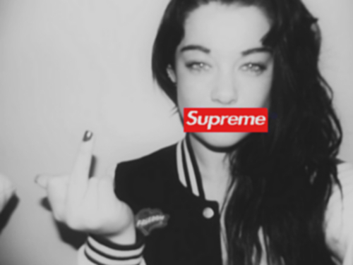 qq签名英文小清新可爱 时光深刻而非浅薄