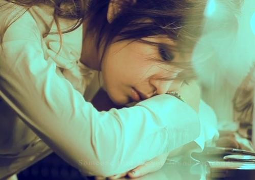 qq伤感个性签名男生带孤独 谁吟长歌雨中悲