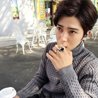 天真帅气的男生头像_你如阳光般温暖