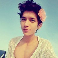 天真帅气的男生头像_你如阳光般温暖