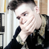 天真帅气的男生头像_你如阳光般温暖