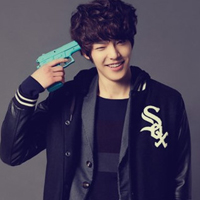 天真帅气的男生头像_你如阳光般温暖