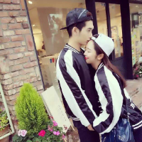 一左一右的唯美情侣头像_微信情侣头像唯美