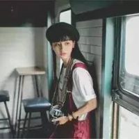 一左一右的生活小闺蜜头像_闺蜜陪伴的时光