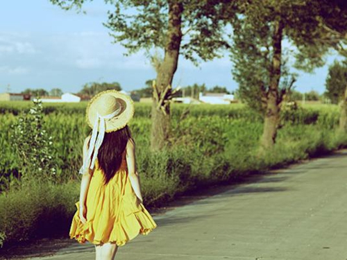 伤感女生非主流签名爱情_爱情是一种毒药