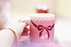 超拽伤感爱情个性签名_我的心缺了一个洞