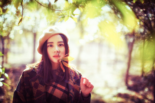 超拽伤感爱情个性签名_我的心缺了一个洞