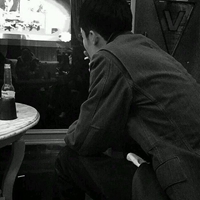 伤感头像男生背影_孤独伤感的背影