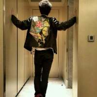 伤感头像男生背影_孤独伤感的背影