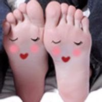 超级甜蜜qq情侣头像卡通_沉浸在爱的世界里