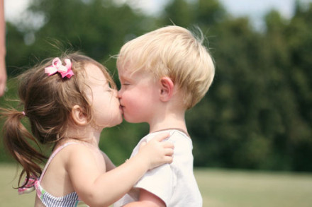 扣扣伤感个性签名_幼稚过的青春才完美