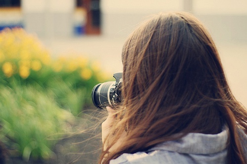 扣扣伤感个性签名_幼稚过的青春才完美