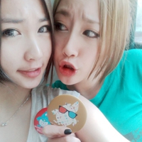 姐妹两人qq头像_有你陪伴的温暖时光