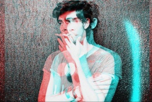 非主流男生抽烟图片