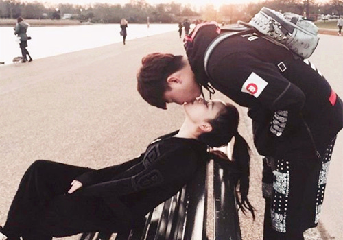 非主流情侣亲吻图片