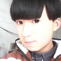 迷人微笑的非主流男生头像