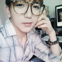 迷人微笑的非主流男生头像