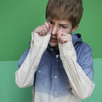 迷人微笑的非主流男生头像