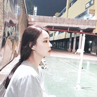 哭了的女生头像