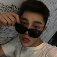 阳光男生高清头像