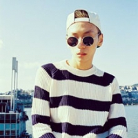 阳光男生高清头像