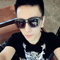 阳光男生高清头像