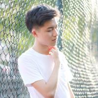 阳光男生高清头像