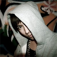 阳光男生高清头像