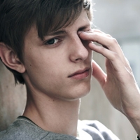 欧美阳光意境男头像