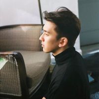 非主流侧脸微信头像男