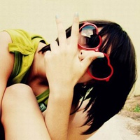 潮流墨镜女生头像