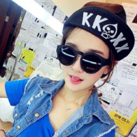 原宿风墨镜女生头像