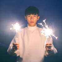 最新情侣带字qq头像一男一女