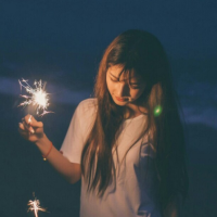 最新情侣带字qq头像一男一女