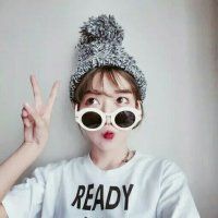 戴墨镜的女生qq头像