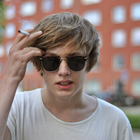 欧美颓废男生抽烟头像