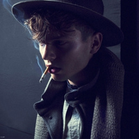 欧美颓废男生抽烟头像