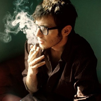 qq男生霸气抽烟头像