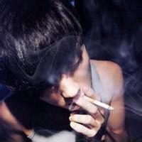 qq男生霸气抽烟头像