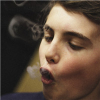 孤独男生抽烟头像