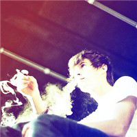 孤独男生抽烟头像