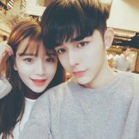 一左一右的创意高清情侣头像