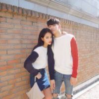 一左一右的创意高清情侣头像