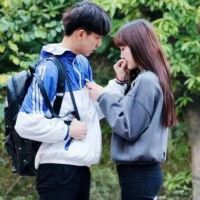 一左一右的创意高清情侣头像