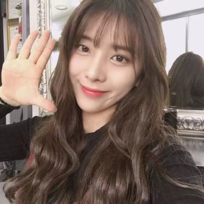 气质超凡的qq女生头像