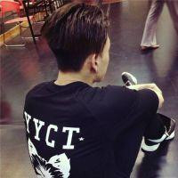 男生孤独背影头像