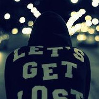 男生孤独背影头像